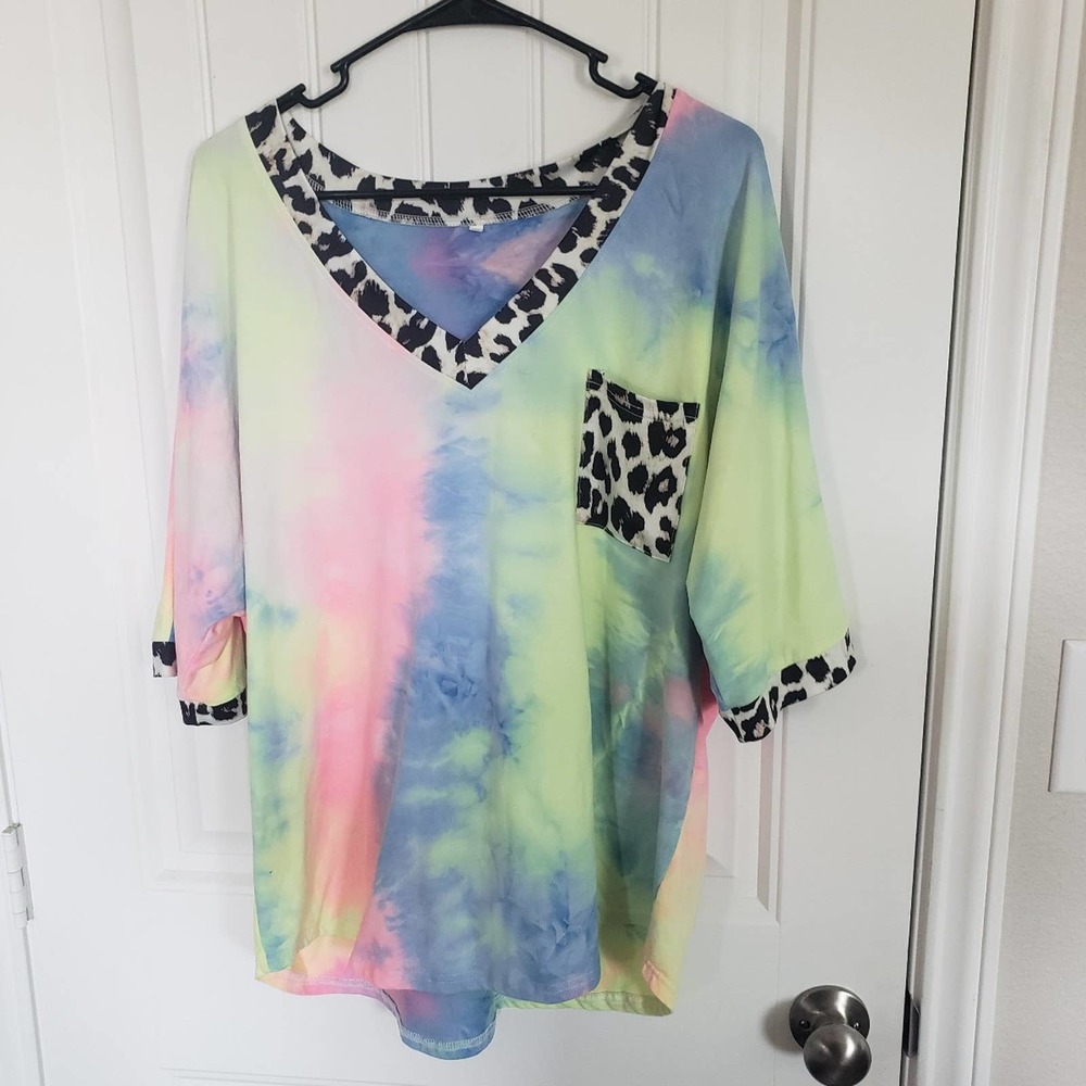 Boutique Tie Dye with cheetah collar and pocket size XL